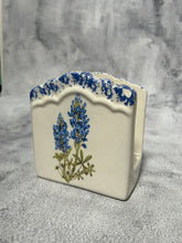 Cargar imagen en el visor de la galería, &quot;Texas&quot; Blooms Napkin Holder
