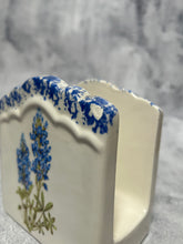Cargar imagen en el visor de la galería, &quot;Texas&quot; Blooms Napkin Holder
